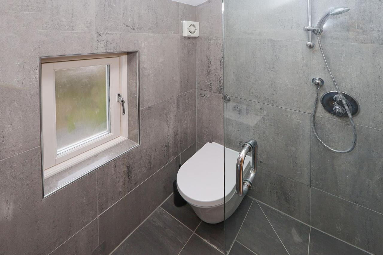 Bright And Modern 2 Bed Flat Londra
