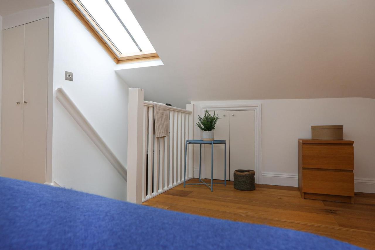Apartament Bright And Modern 2 Bed Flat
